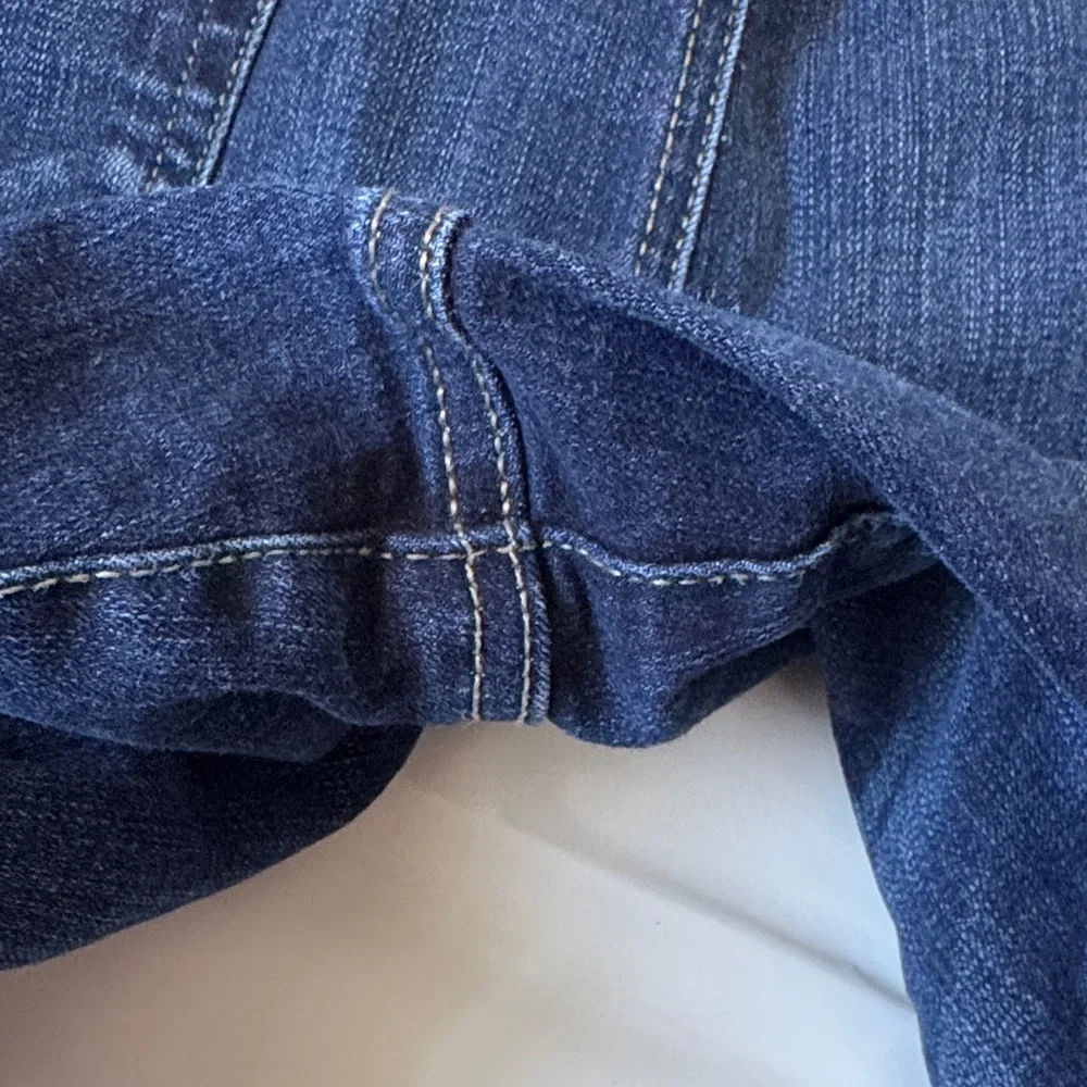 Maurices Dark High-Rise jeans size 24W - Picture 4 of 7